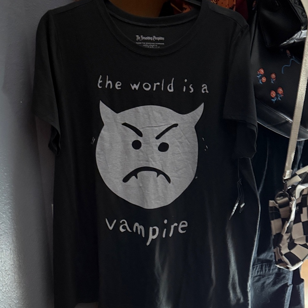 torrid Black Graphic "the world is a vampire" Tee